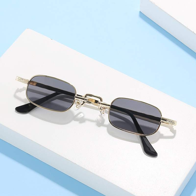 Nuovi Occhiali da Sole Quadrat - Sunglasses Uv400 recensione e prezzo